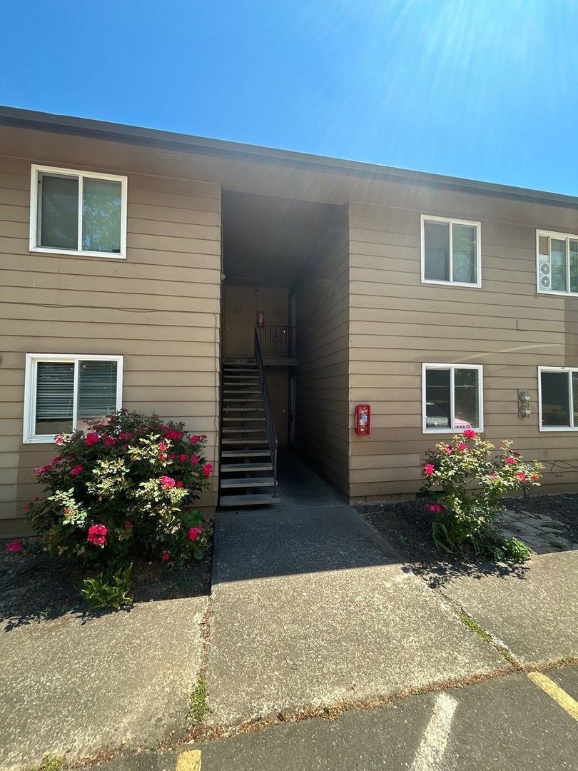 NE Salem, 2 Bed, 1 Bath, 1st Floor Apartment, AVAILABLE NOW! property image