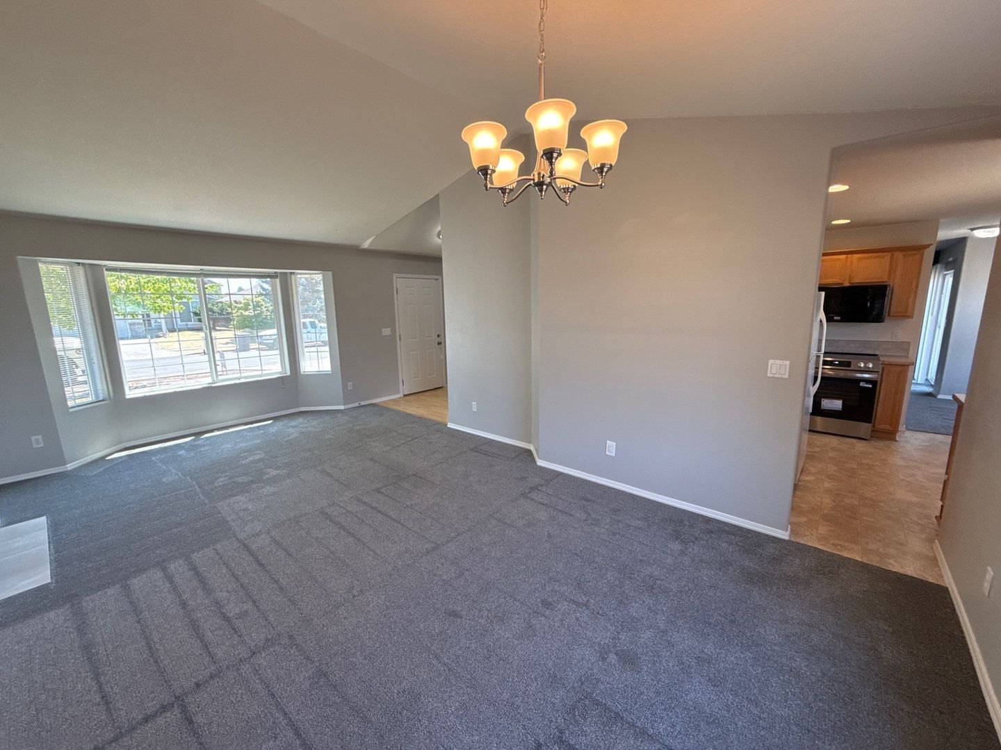 Albany 3 Bed + Bonus Room, 2.5 Bath, Single Family Home, AVAILABLE NOW! property image