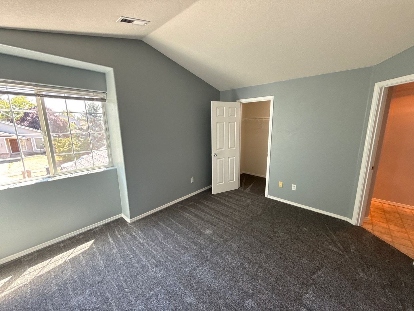 Albany 3 Bed + Bonus Room, 2.5 Bath, Single Family Home, AVAILABLE NOW! property image