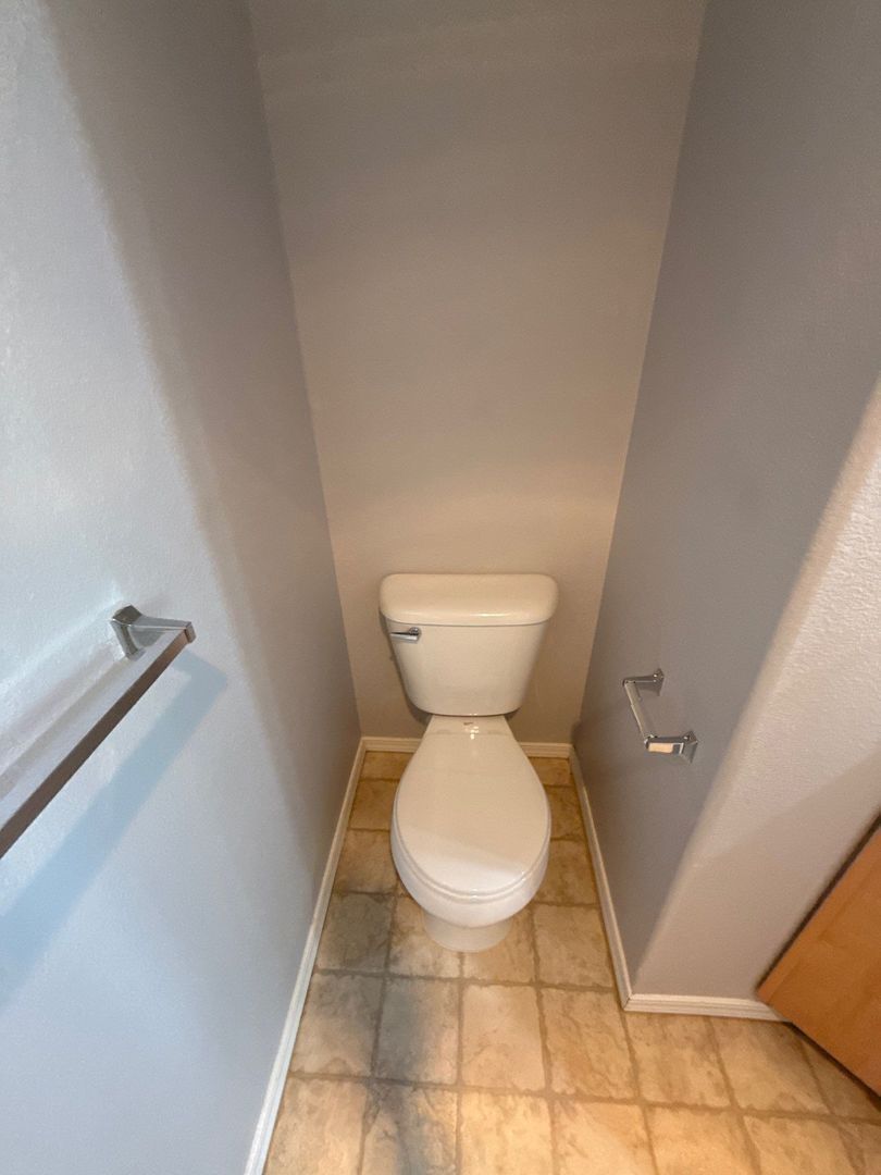 Albany 3 Bed + Bonus Room, 2.5 Bath, Single Family Home, AVAILABLE NOW! property image