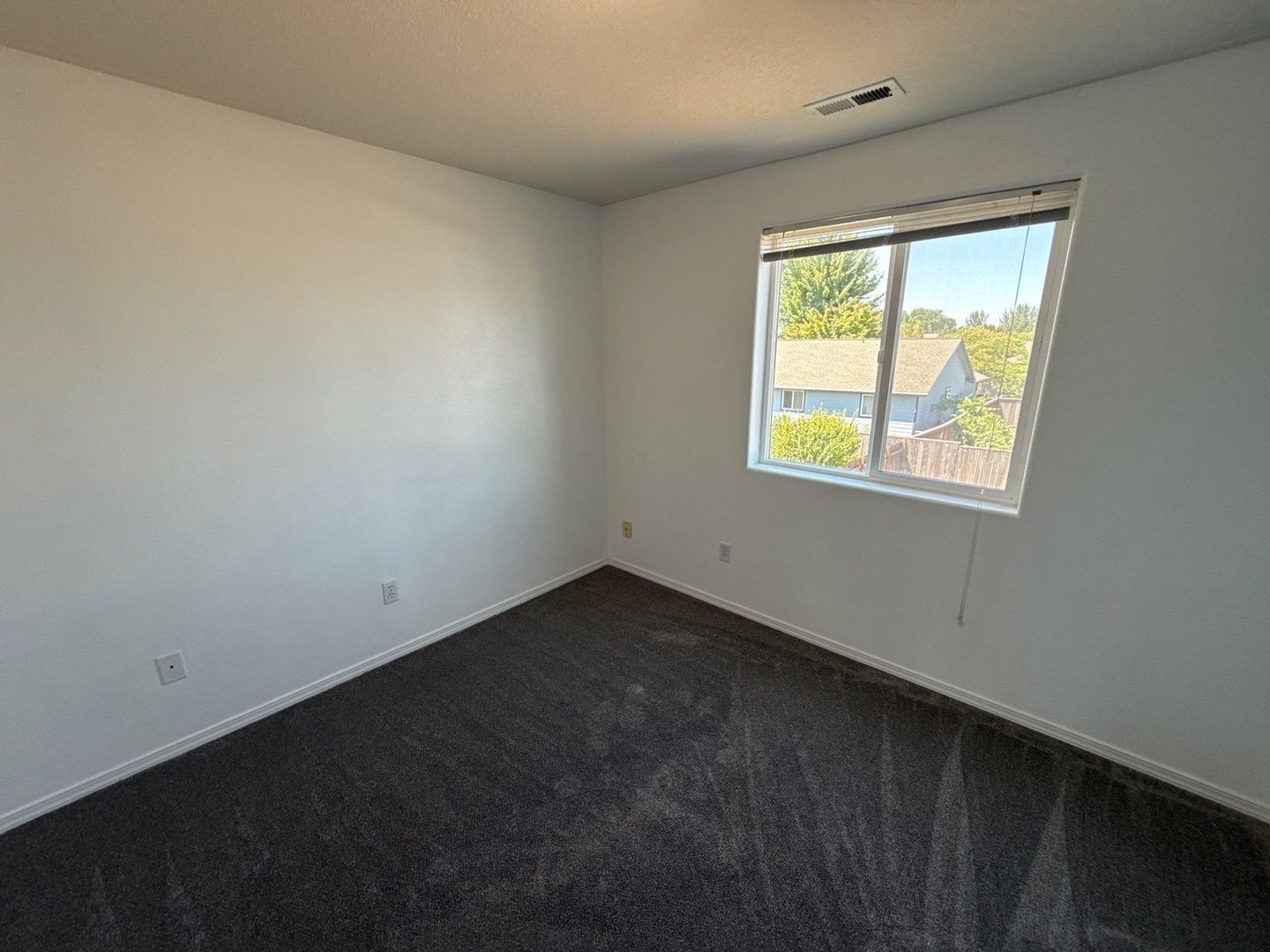 Albany 3 Bed + Bonus Room, 2.5 Bath, Single Family Home, AVAILABLE NOW! property image