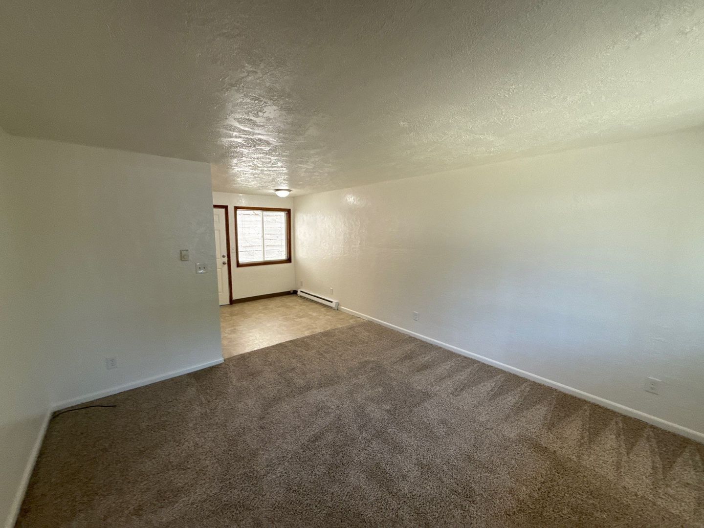 $1095 First 3 Months, NE Salem, 2 Bed, 1 Bath, 1st Floor Apartment, AVAILABLE NOW! property image