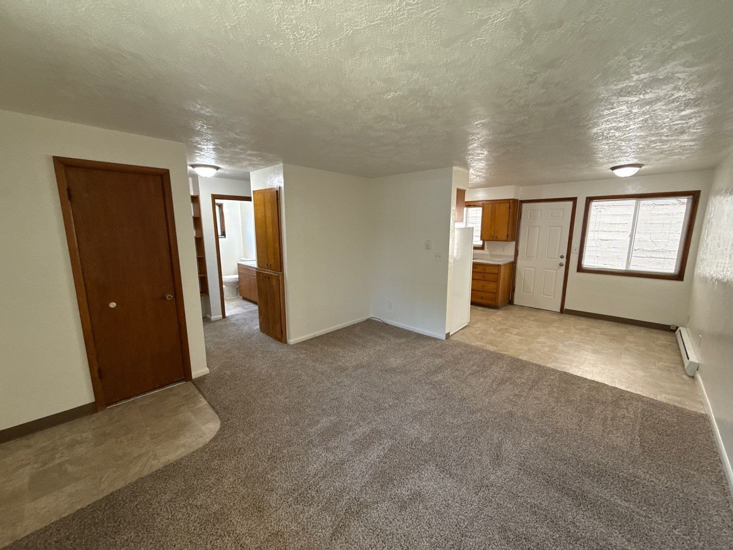 $1095 First 3 Months, NE Salem, 2 Bed, 1 Bath, 1st Floor Apartment, AVAILABLE NOW! property image