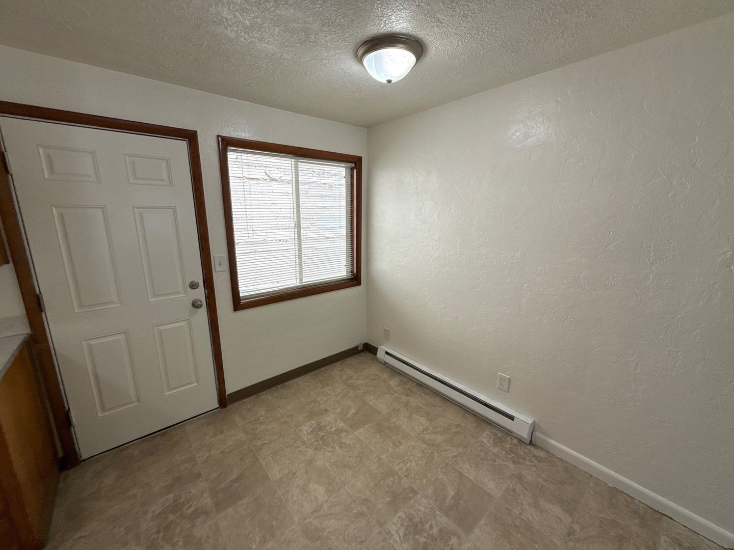 $1095 First 3 Months, NE Salem, 2 Bed, 1 Bath, 1st Floor Apartment, AVAILABLE NOW! property image
