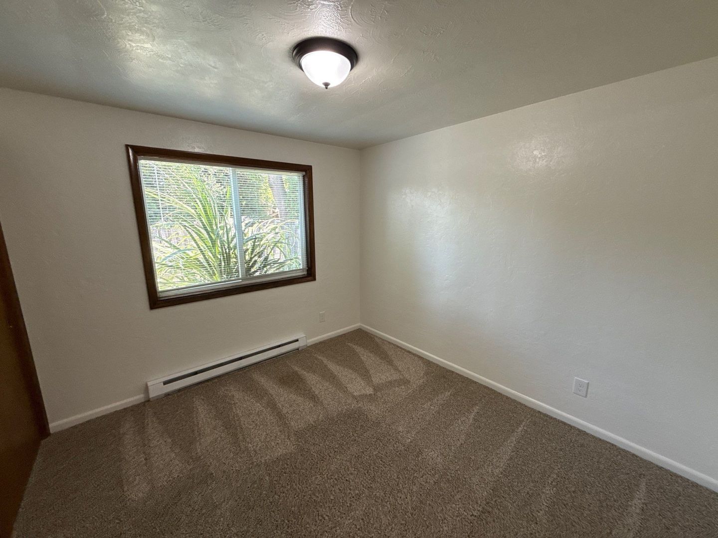 $1095 First 3 Months, NE Salem, 2 Bed, 1 Bath, 1st Floor Apartment, AVAILABLE NOW! property image