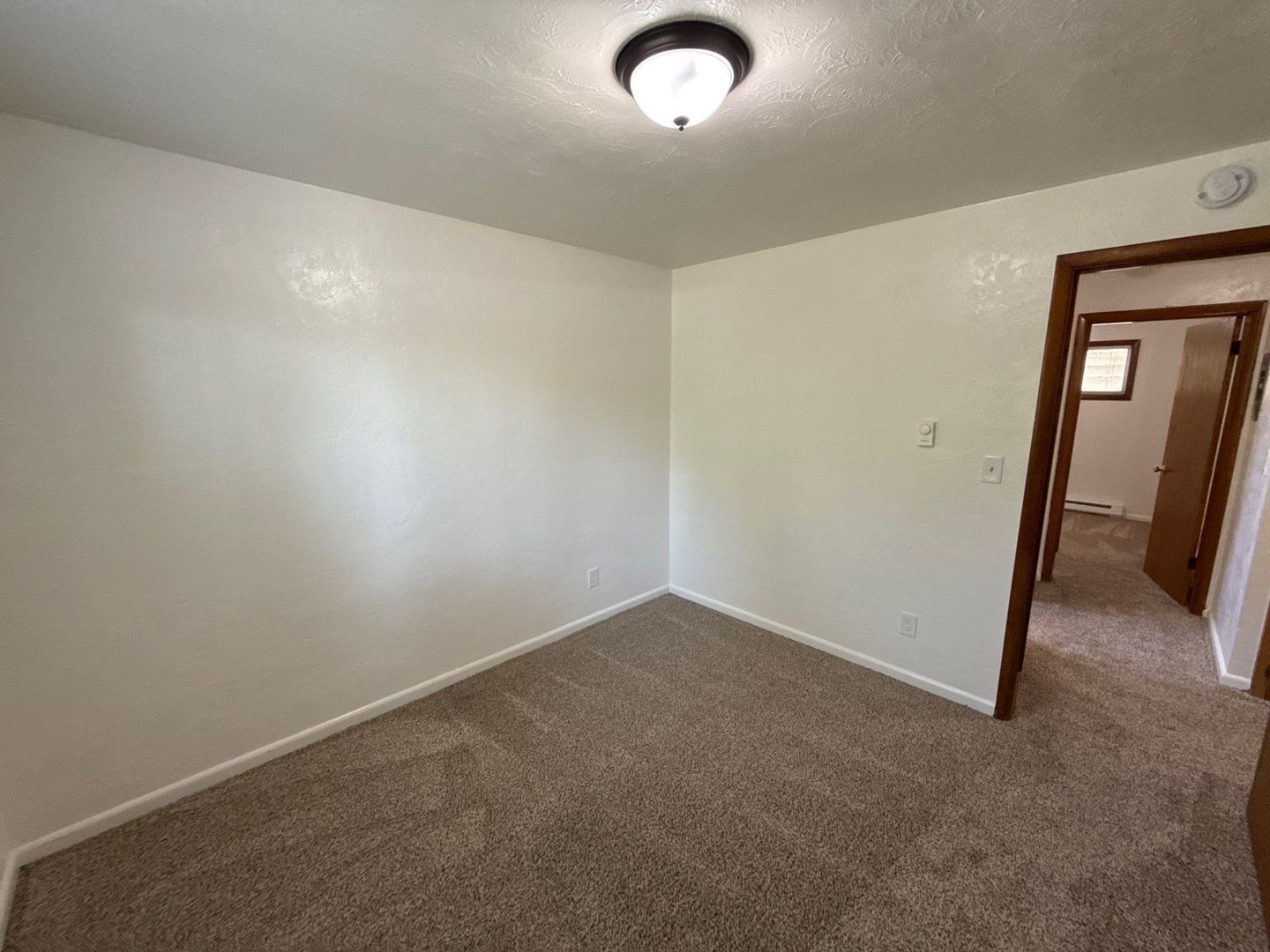 $1095 First 3 Months, NE Salem, 2 Bed, 1 Bath, 1st Floor Apartment, AVAILABLE NOW! property image