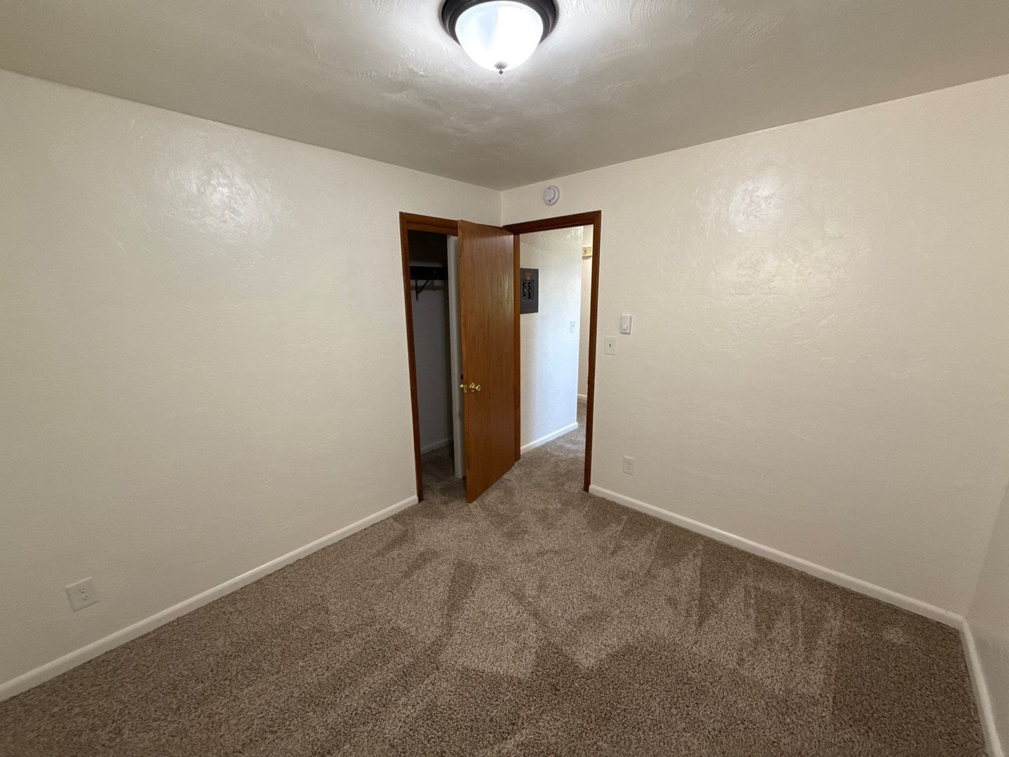 $1095 First 3 Months, NE Salem, 2 Bed, 1 Bath, 1st Floor Apartment, AVAILABLE NOW! property image