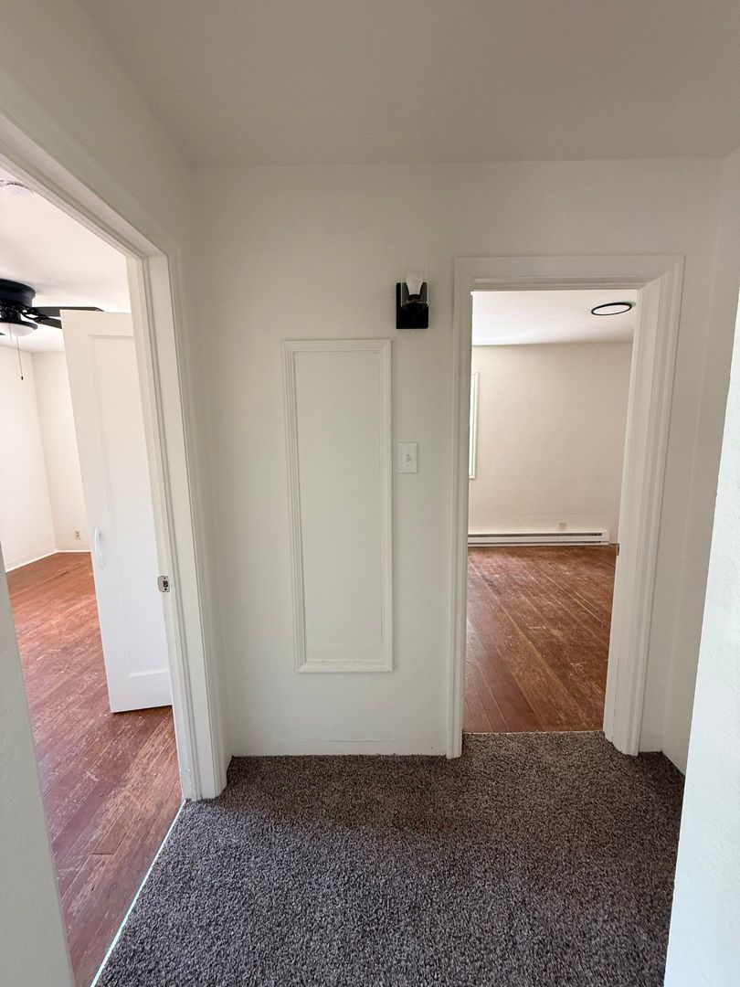 Eugene 2 Bed 1 Bath Single Family Home w/detached Garage, AVAILABLE NOW! property image