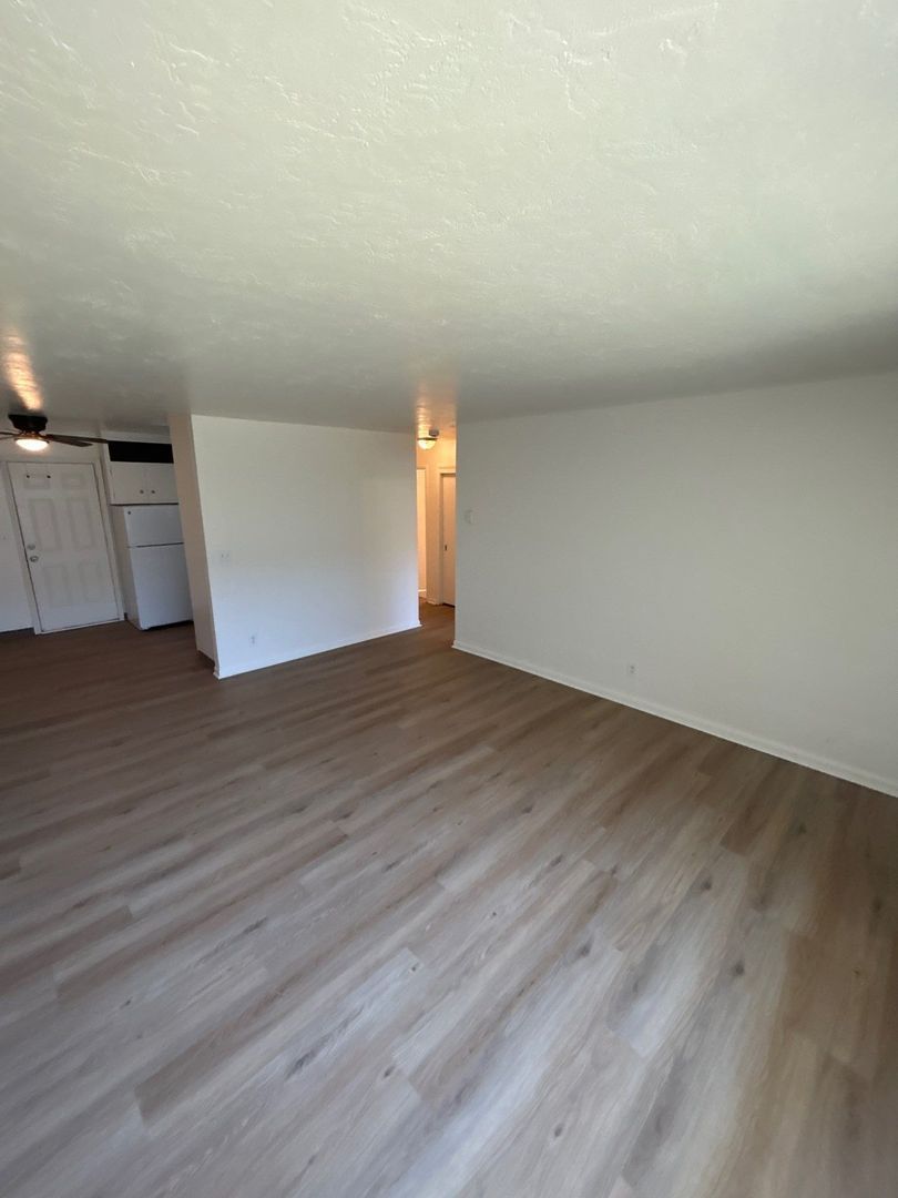 Spacious NE Salem 1 Bed, 1 Bath, Apartment, AVAILABLE NOW! property image