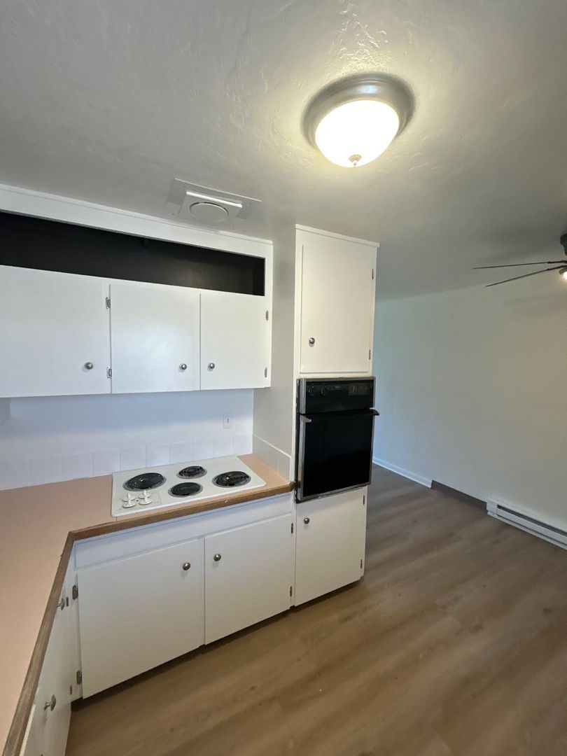 Spacious NE Salem 1 Bed, 1 Bath, Apartment, AVAILABLE NOW! property image