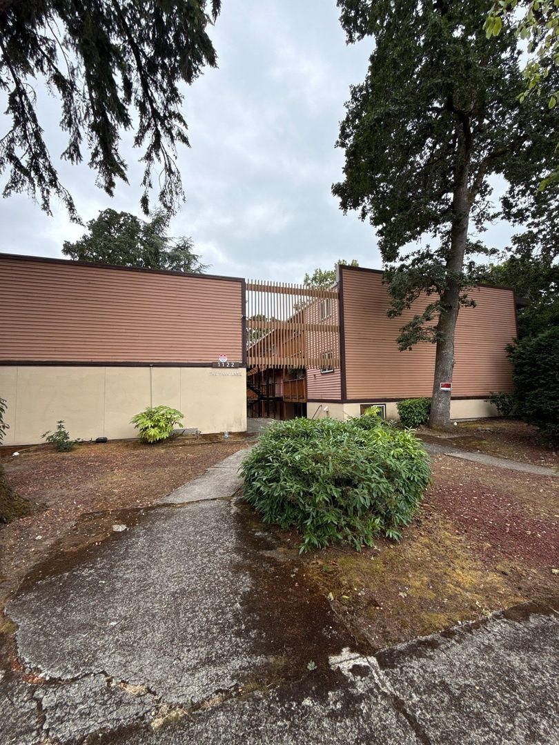 SE Salem 2/1 Apartment, Close to Downtown, W/S/G Paid, AVAILABLE NOW! property image