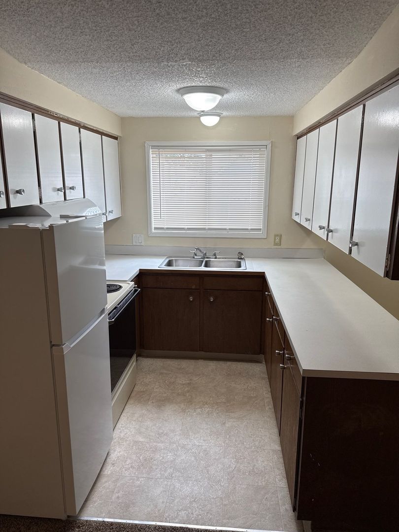 SE Salem 2/1 Apartment, Close to Downtown, W/S/G Paid, AVAILABLE NOW! property image