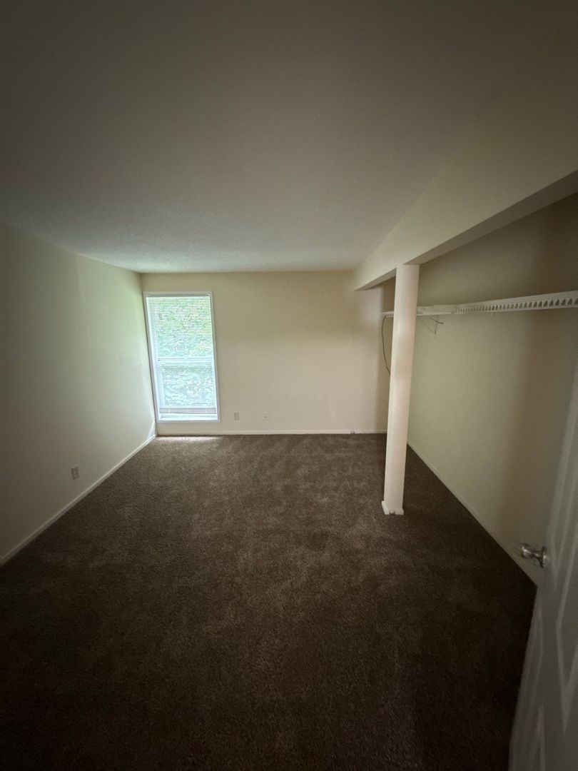 SE Salem 2/1 Apartment, Close to Downtown, W/S/G Paid, AVAILABLE NOW! property image
