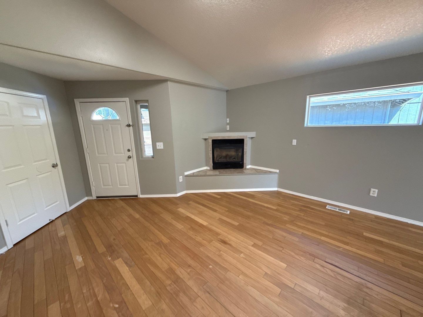 NE Salem, 3 Bed, 1.5 Bath, 2 Story Duplex | AVAILABLE NOW! property image