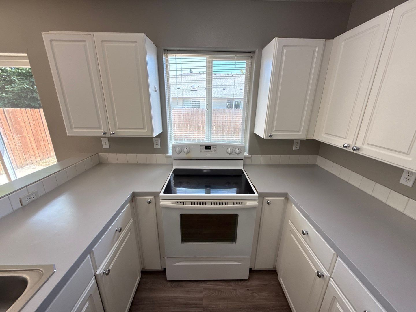NE Salem, 3 Bed, 1.5 Bath, 2 Story Duplex | AVAILABLE NOW! property image