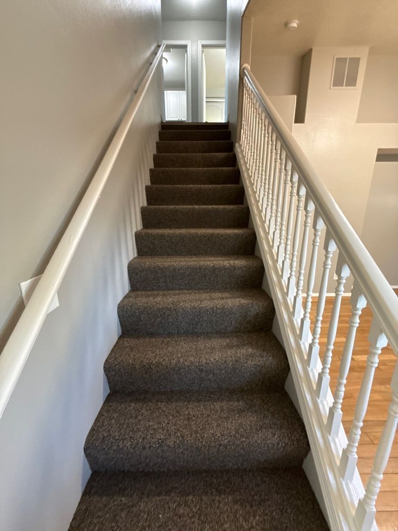 NE Salem, 3 Bed, 1.5 Bath, 2 Story Duplex | AVAILABLE NOW! property image