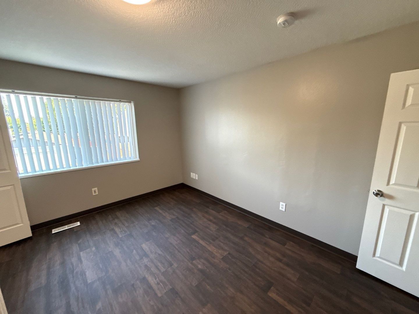 NE Salem, 3 Bed, 1.5 Bath, 2 Story Duplex | AVAILABLE NOW! property image