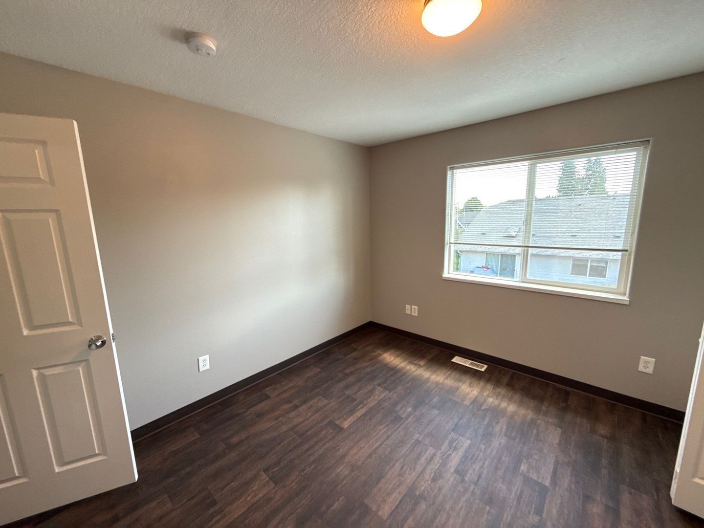 NE Salem, 3 Bed, 1.5 Bath, 2 Story Duplex | AVAILABLE NOW! property image