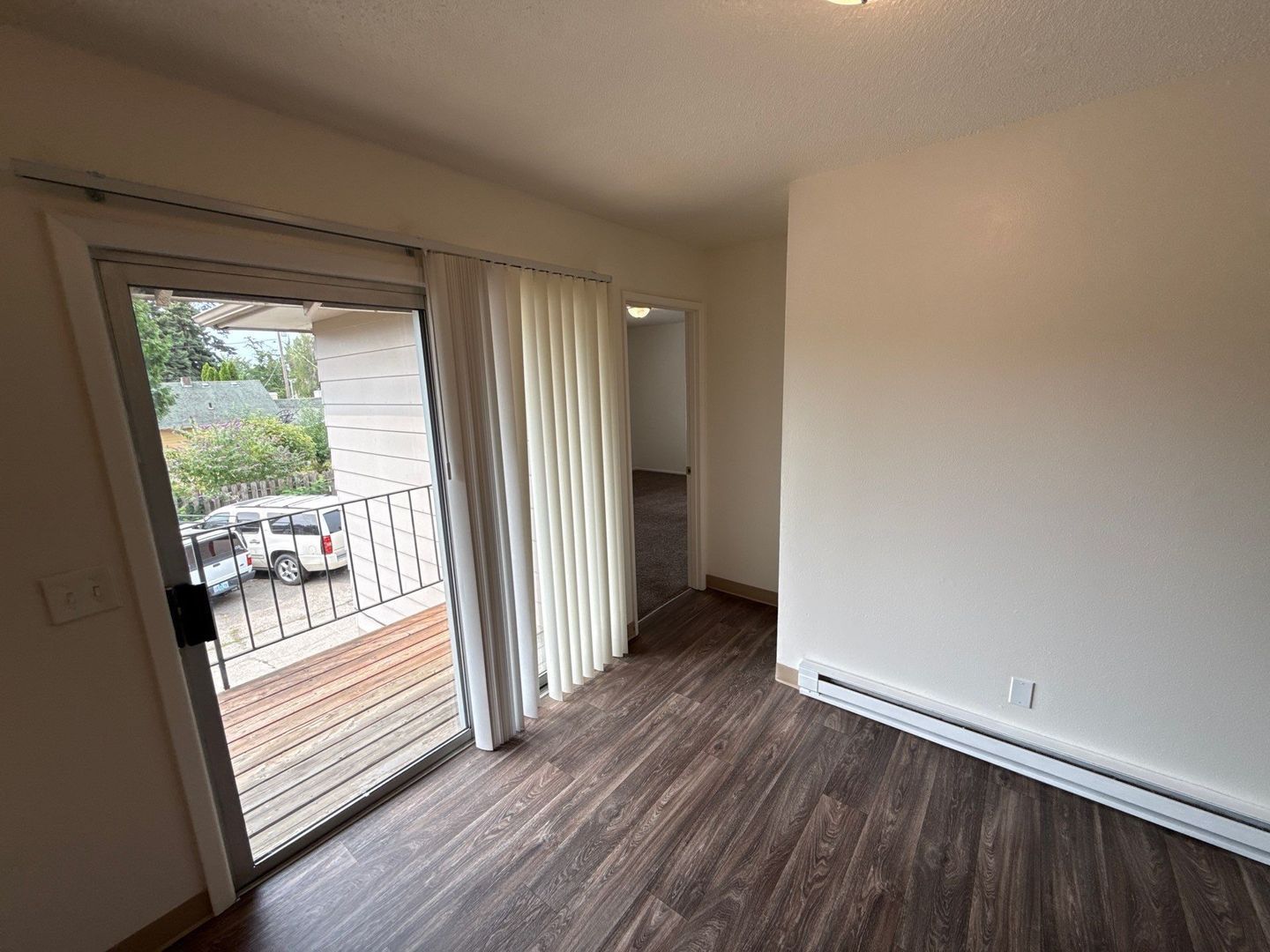 $1595 First 3 Months, NE Salem 3 Bed, 1 Bath, 2nd Floor Apartment, Pet's are Welcome, AVAILABLE NOW! property image