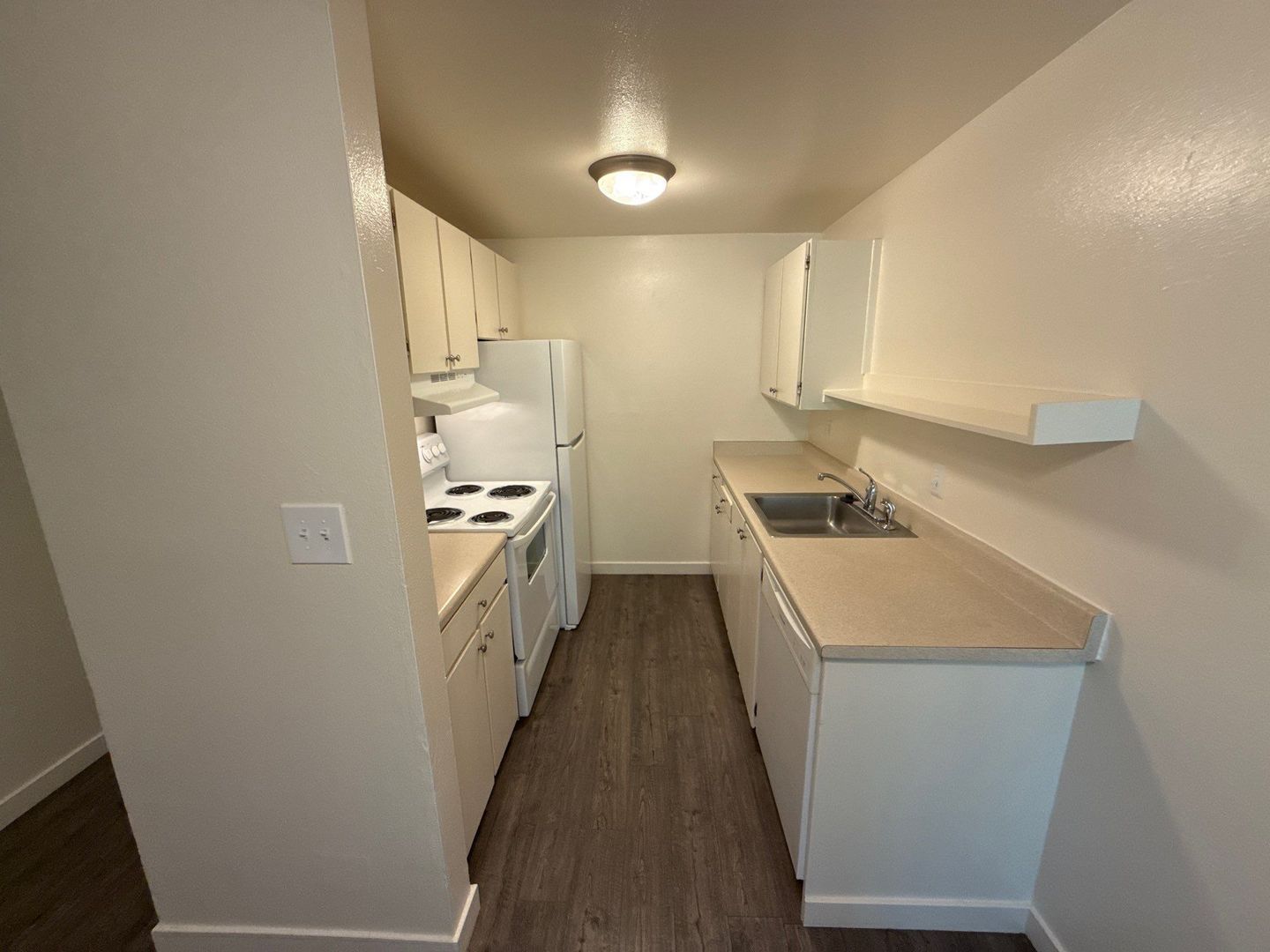 NW Salem, 2 Bed, 1 Bath, Spacious 1st Floor Apartment, Pets are Welcome, AVAILABLE NOW! property image