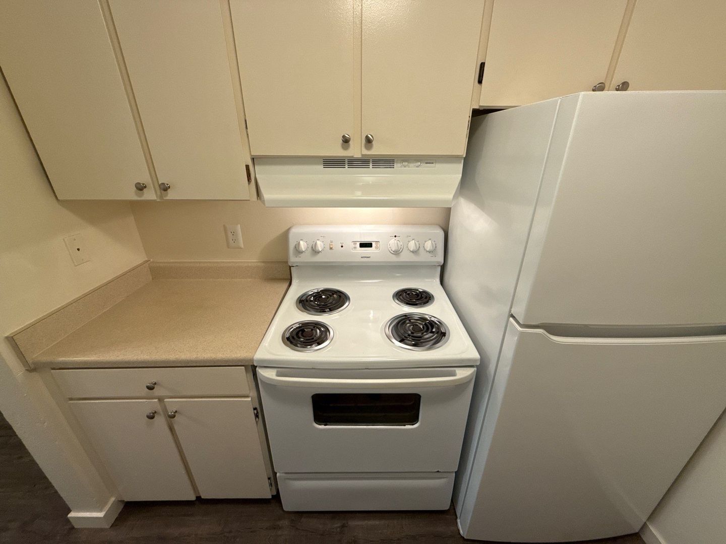 NW Salem, 2 Bed, 1 Bath, Spacious 1st Floor Apartment, Pets are Welcome, AVAILABLE NOW! property image