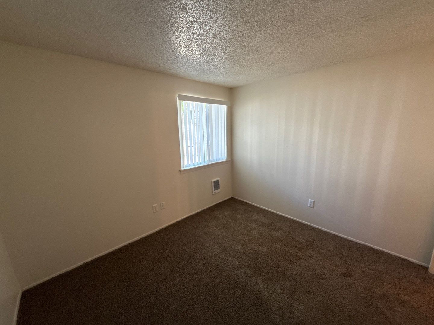 NW Salem, 2 Bed, 1 Bath, Spacious 1st Floor Apartment, Pets are Welcome, AVAILABLE NOW! property image