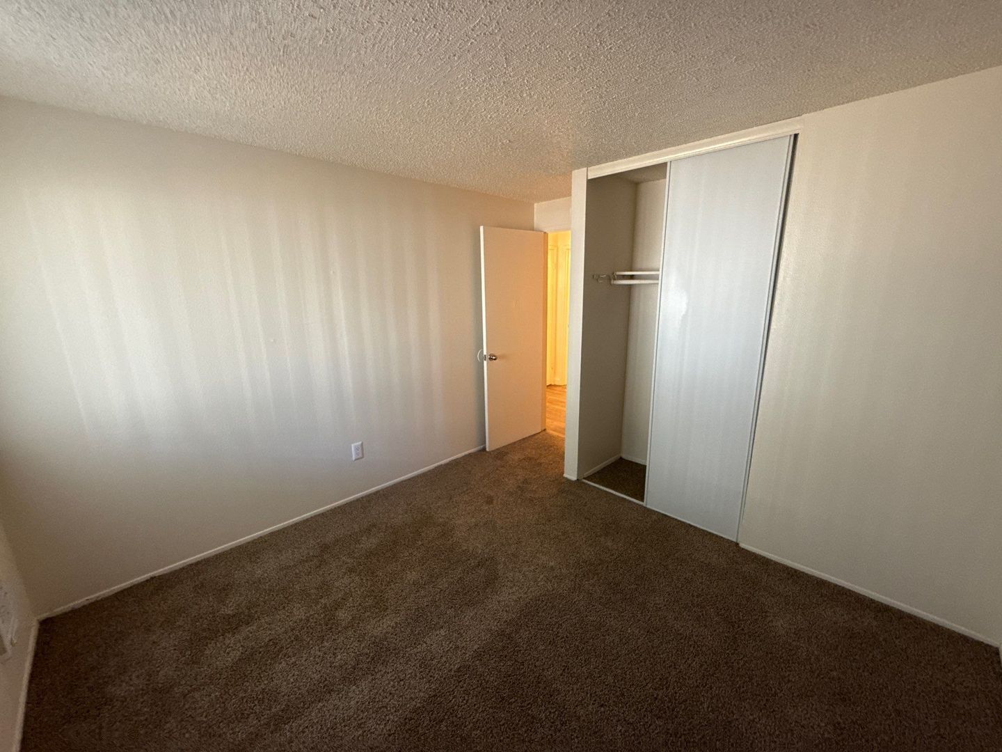 NW Salem, 2 Bed, 1 Bath, Spacious 1st Floor Apartment, Pets are Welcome, AVAILABLE NOW! property image