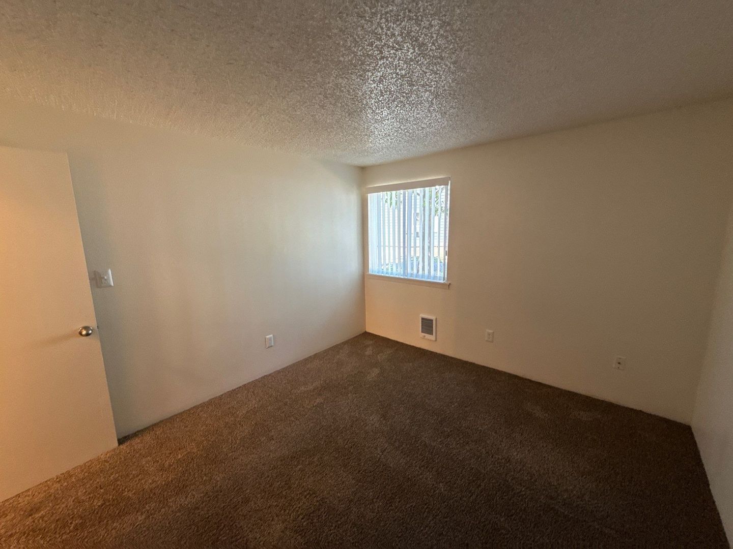 NW Salem, 2 Bed, 1 Bath, Spacious 1st Floor Apartment, Pets are Welcome, AVAILABLE NOW! property image