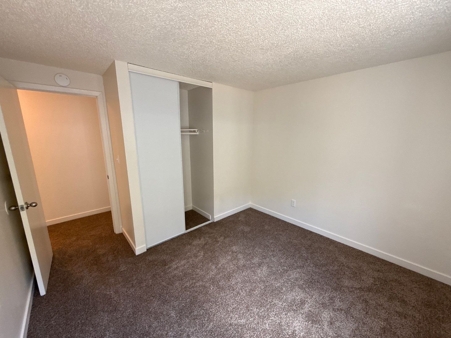 NW Salem, 2 Bed, 1 Bath, Spacious 2nd Floor Apartment, Pets are Welcome, AVAILABLE NOW! property image