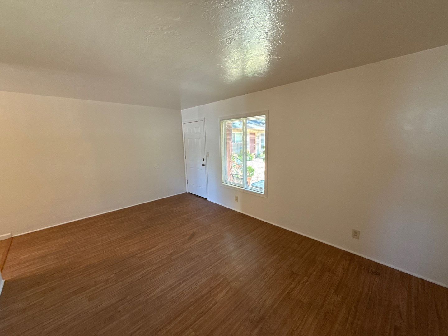 S Salem 1 Bed, 1 Bath, 1 Story Complex, AVAILABLE NOW! property image