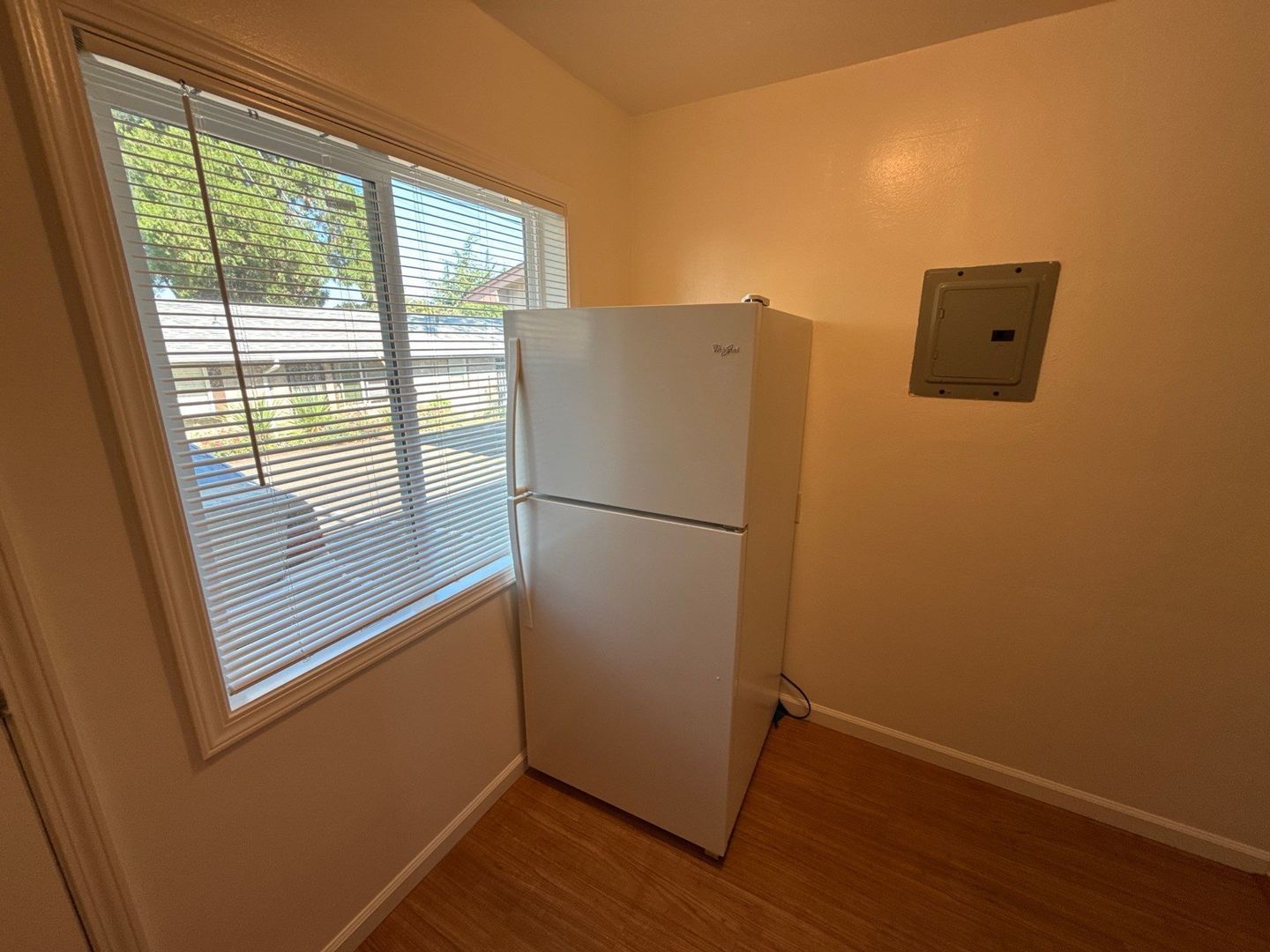 S Salem 1 Bed, 1 Bath, 1 Story Complex, AVAILABLE NOW! property image