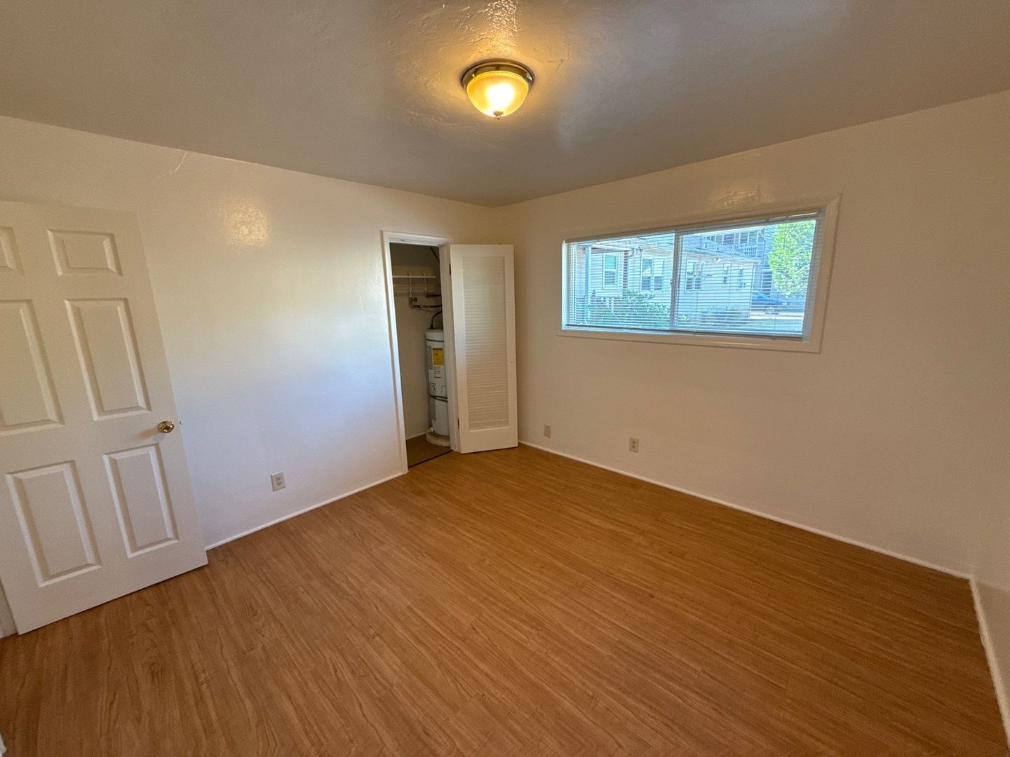 S Salem 1 Bed, 1 Bath, 1 Story Complex, AVAILABLE NOW! property image