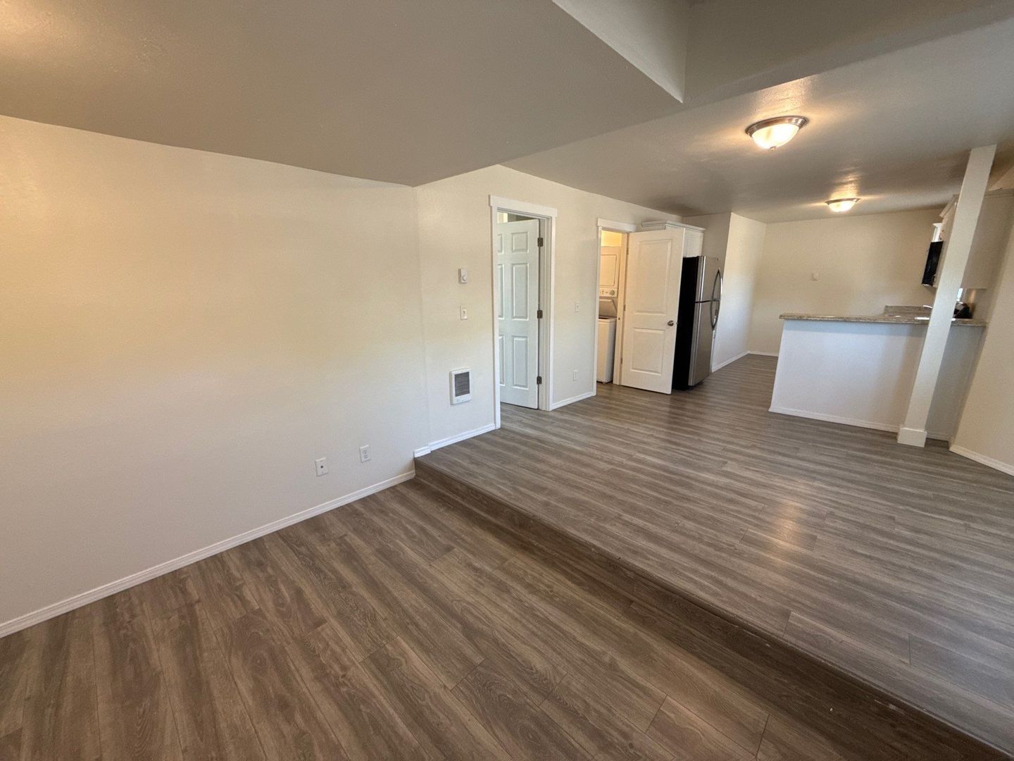 $1,145 First 3 Months NE Salem 2 Bed, 1 Bath Apartment, W/S/G Paid, W&D in Unit, AVAILABLE NOW! property image