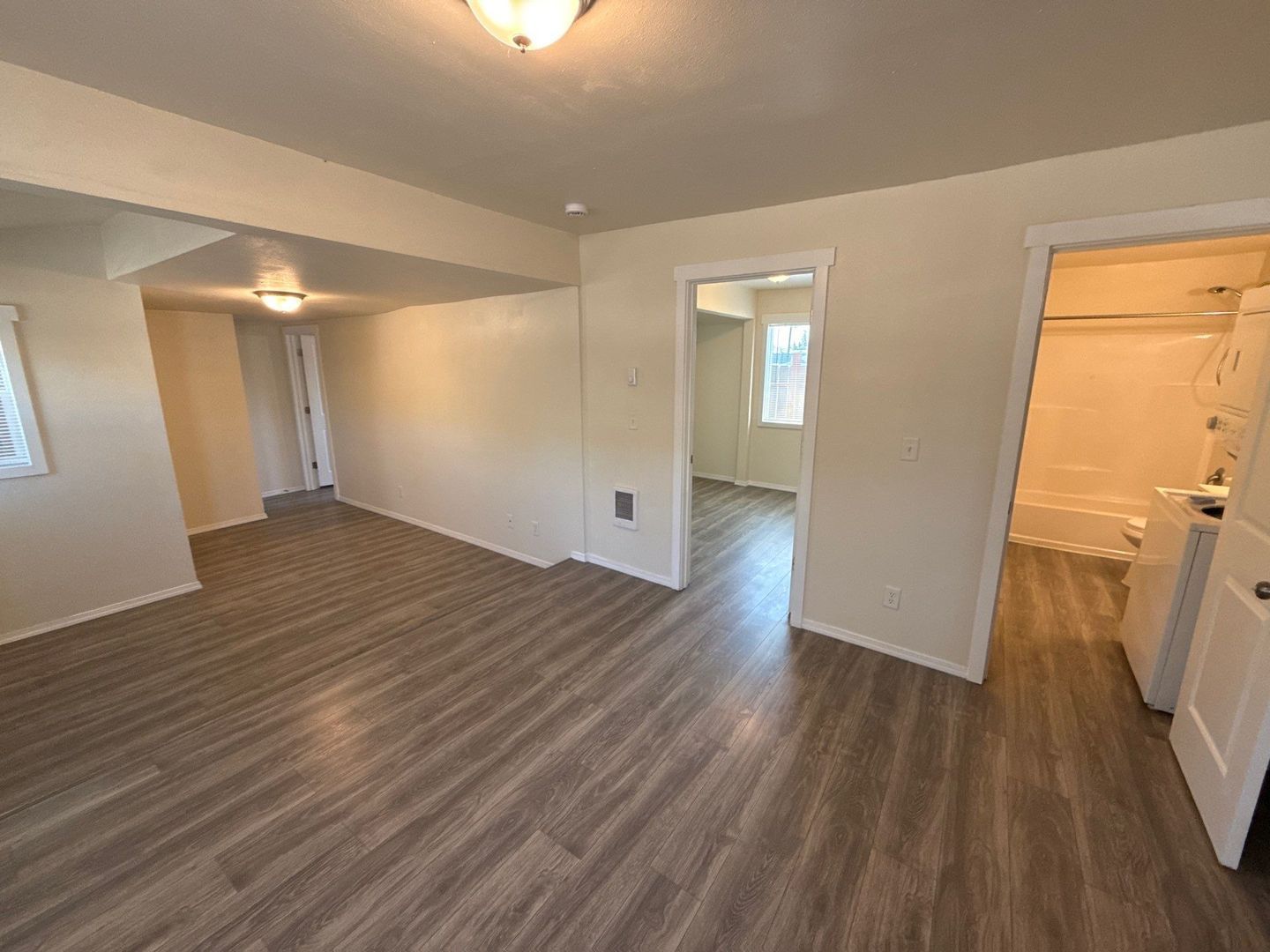 $1,145 First 3 Months NE Salem 2 Bed, 1 Bath Apartment, W/S/G Paid, W&D in Unit, AVAILABLE NOW! property image