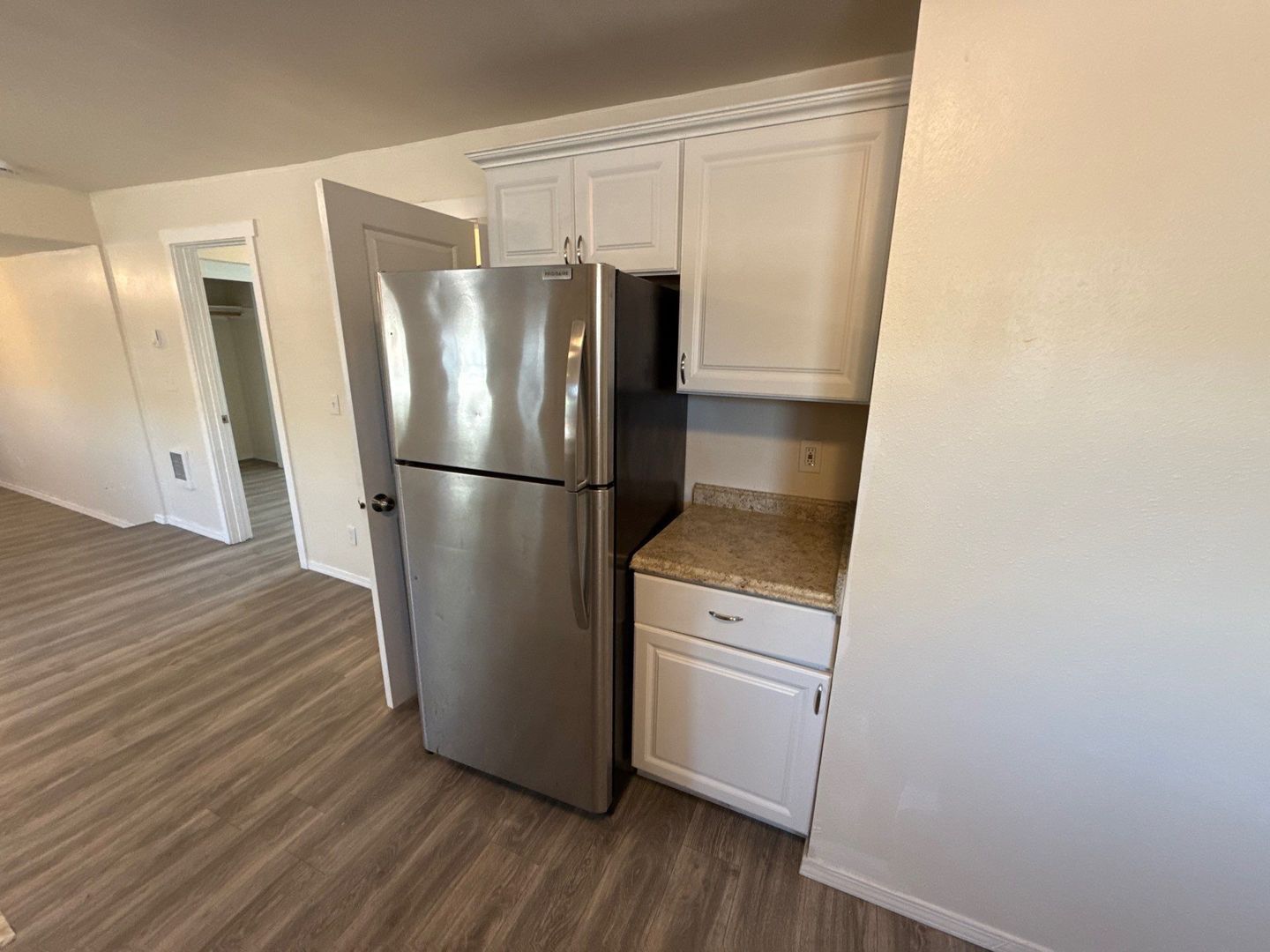 $1,145 First 3 Months NE Salem 2 Bed, 1 Bath Apartment, W/S/G Paid, W&D in Unit, AVAILABLE NOW! property image