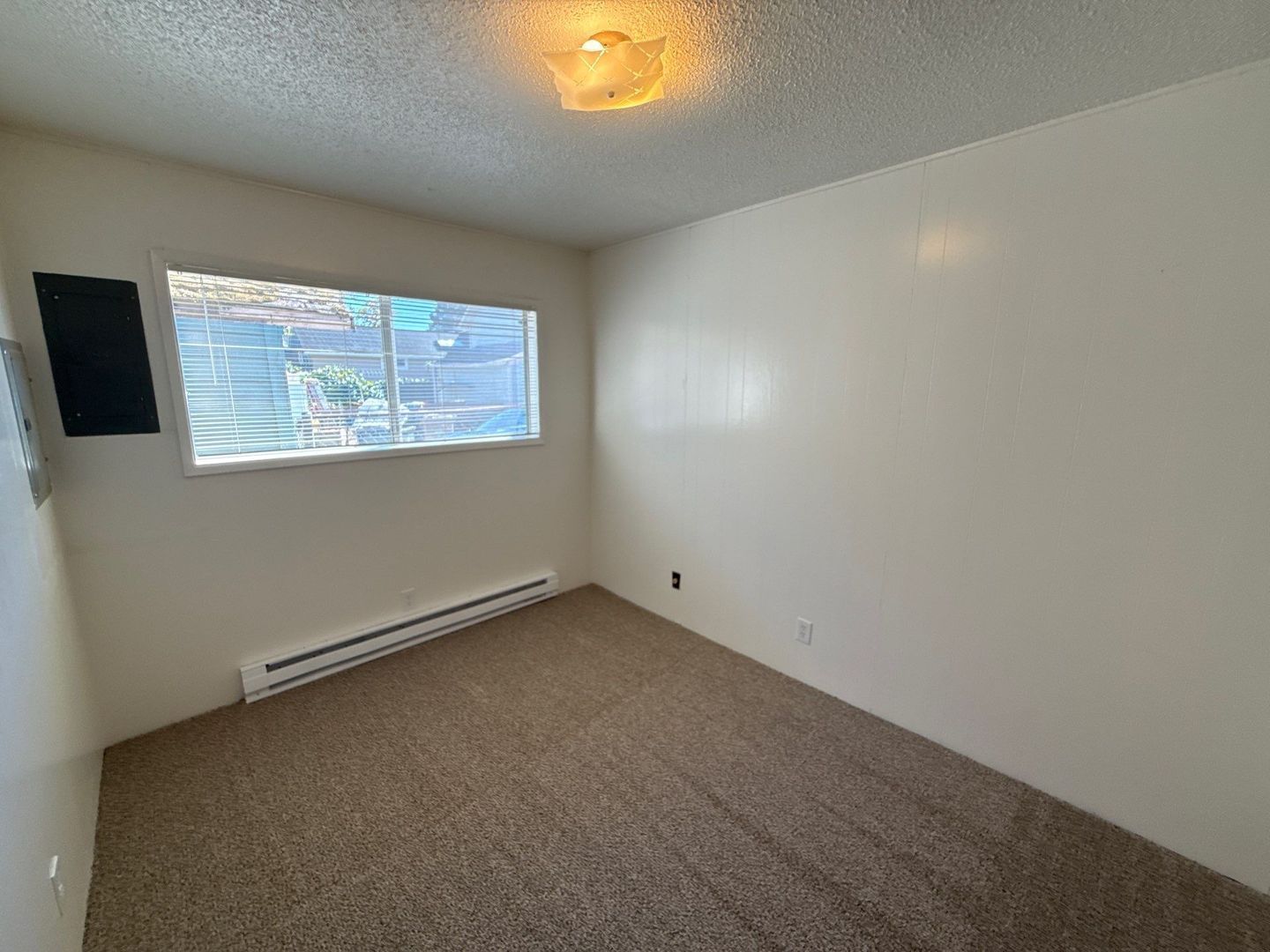 $1,095 First 3 Months, SW Dallas 2 Bed 1 Bath 1st Floor Apartment, W/S/G Paid, AVAILABLE NOW! property image