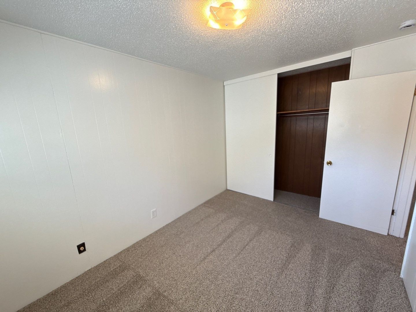 $1,095 First 3 Months, SW Dallas 2 Bed 1 Bath 1st Floor Apartment, W/S/G Paid, AVAILABLE NOW! property image