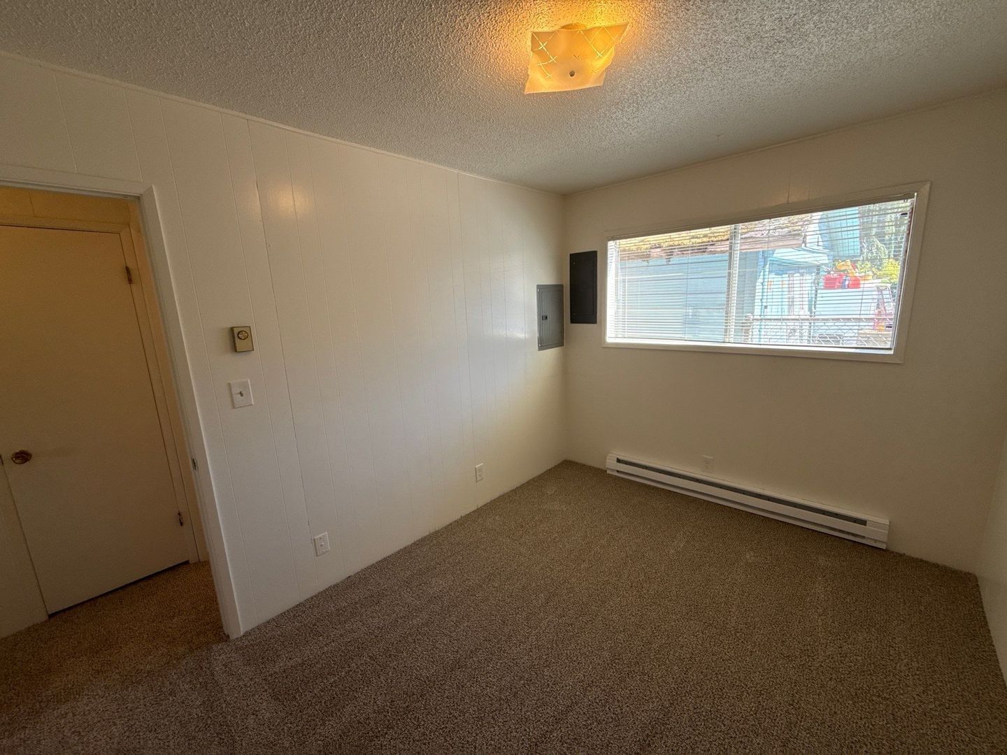 $1,095 First 3 Months, SW Dallas 2 Bed 1 Bath 1st Floor Apartment, W/S/G Paid, AVAILABLE NOW! property image
