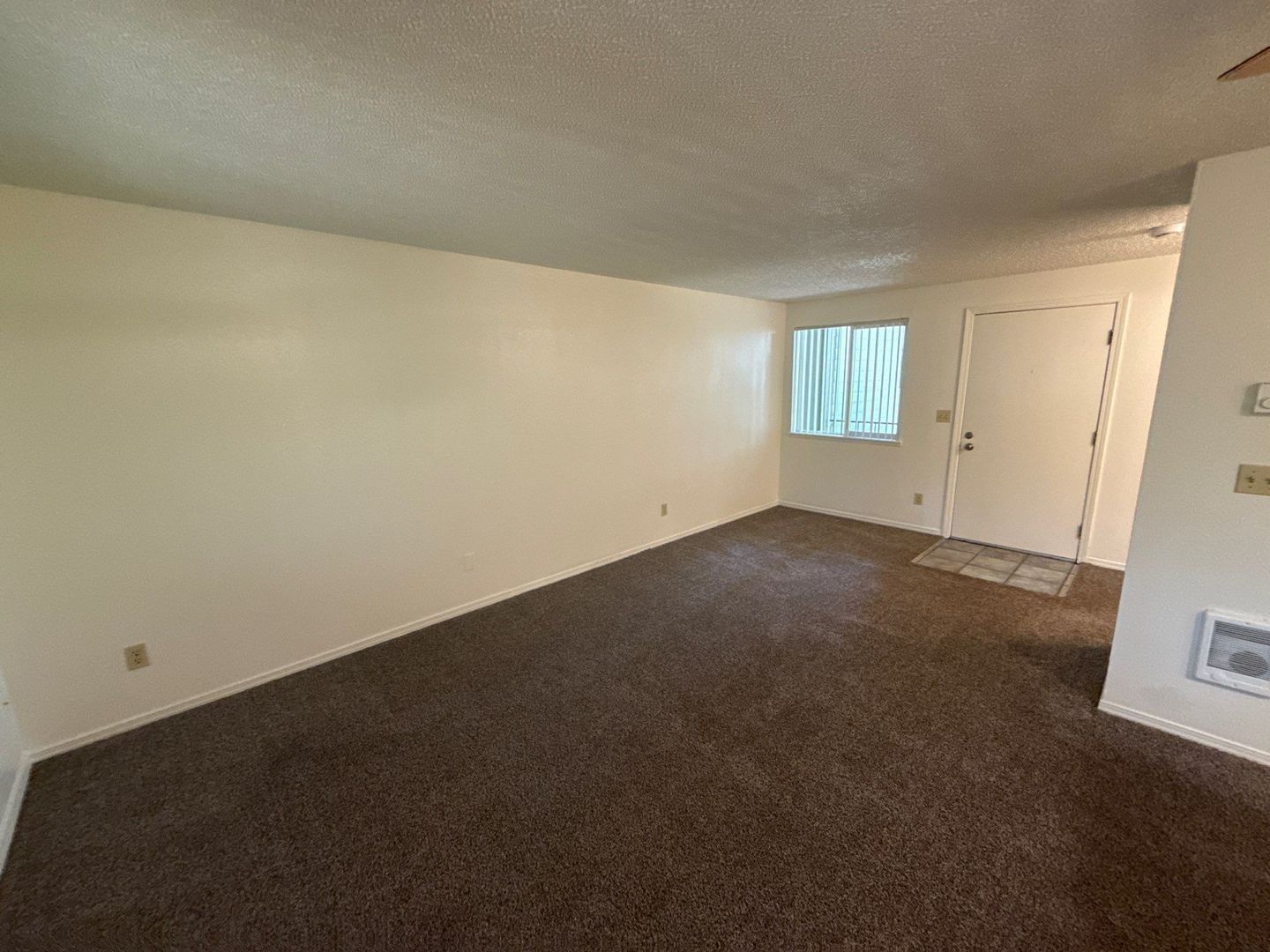 $1,025 First 3 Months, S Salem, 1 Bed, 1 Bath, 2nd Floor Apartment, Laundry On Site, AVAILABLE NOW! property image