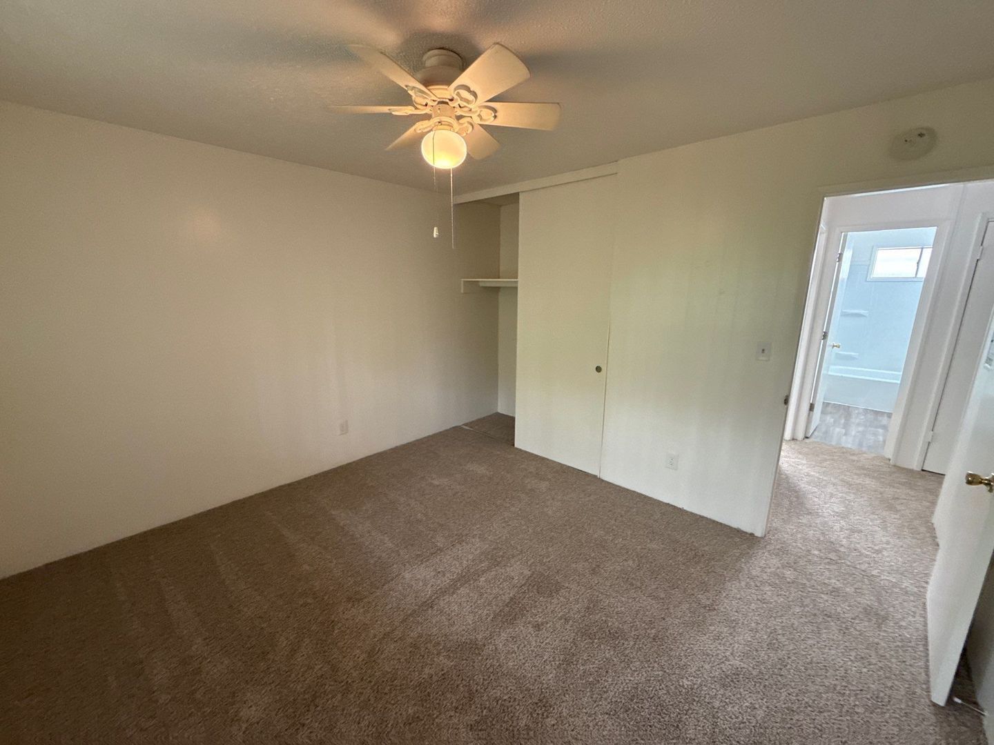 $1,095 First 3 Months, SW Dallas 2 Bed 1 Bath 1st Floor Apartment, W/S/G Paid, AVAILABLE NOW! property image