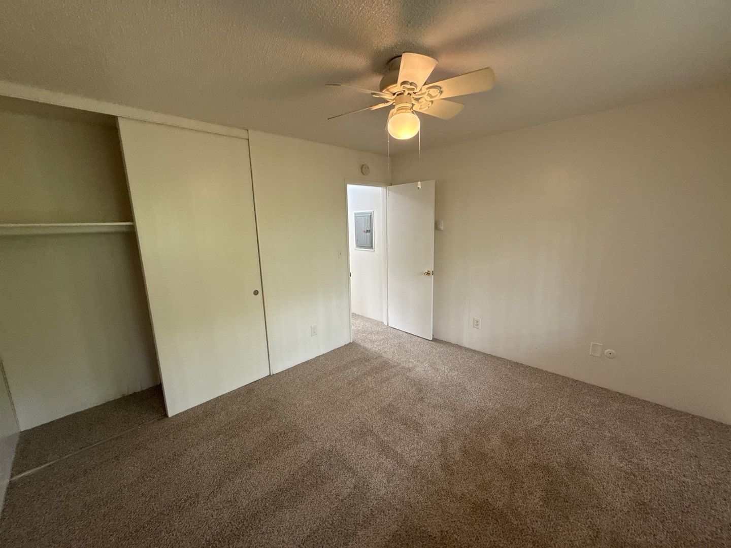 $1,095 First 3 Months, SW Dallas 2 Bed 1 Bath 1st Floor Apartment, W/S/G Paid, AVAILABLE NOW! property image