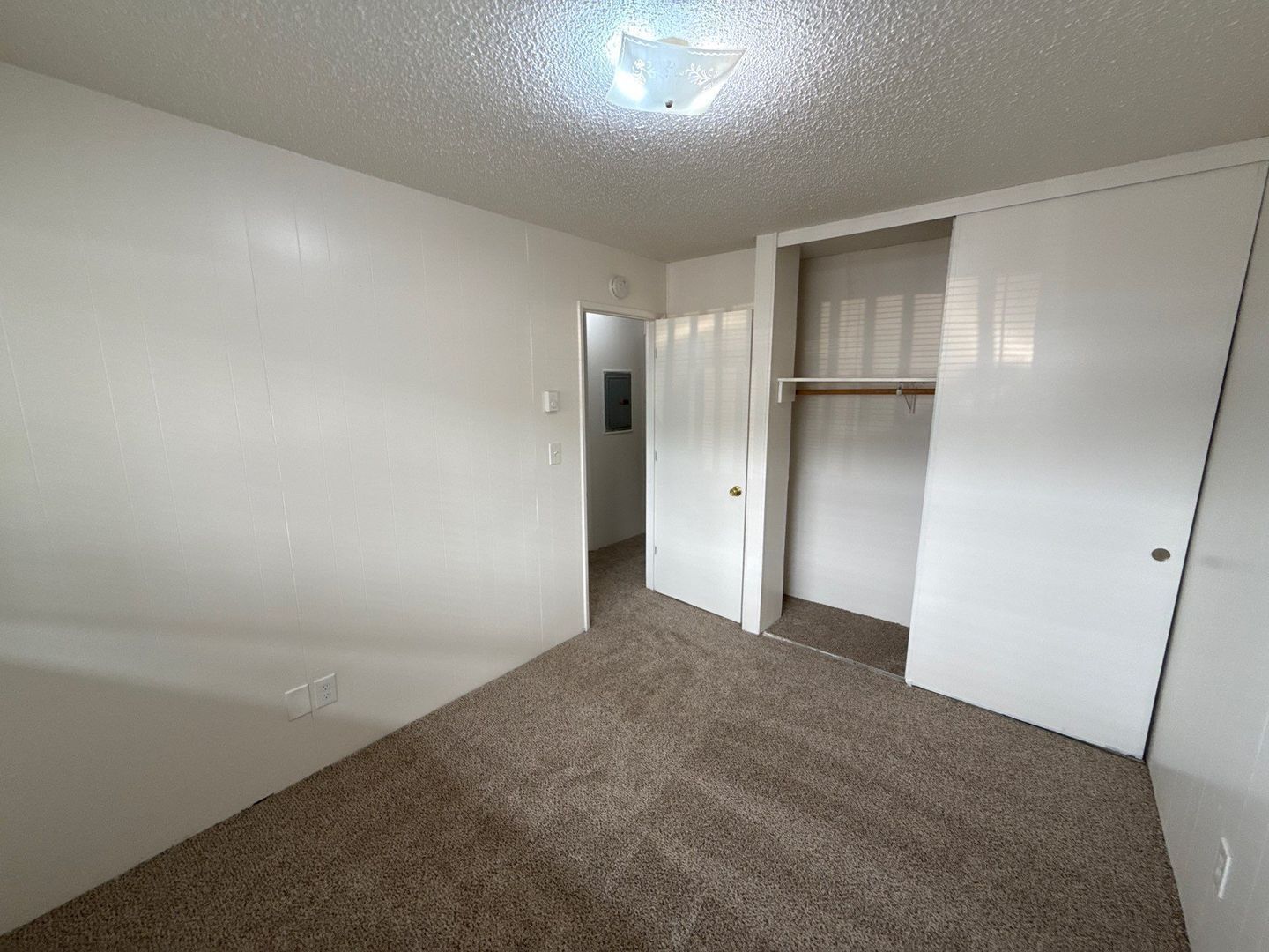 $1,095 First 3 Months, SW Dallas 2 Bed 1 Bath 1st Floor Apartment, W/S/G Paid, AVAILABLE NOW! property image