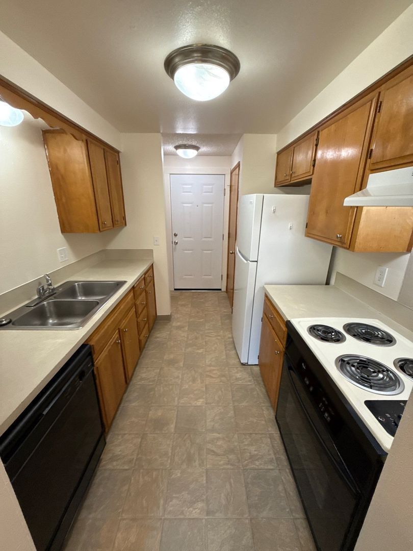 $1,145 First 3 Months, NW Salem 1 Bed, 1 Bath, Cottage, W/S/G Paid, W/D In Unit, AVAILABLE NOW! property image