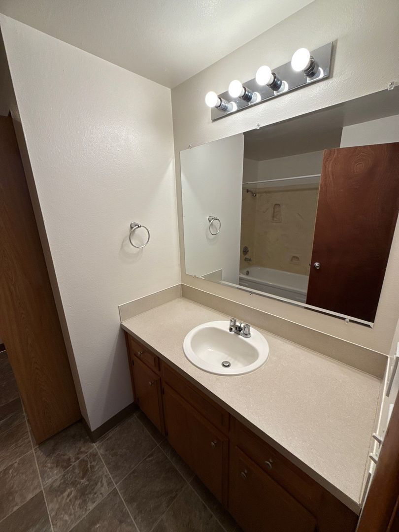$1,145 First 3 Months, NW Salem 1 Bed, 1 Bath, Cottage, W/S/G Paid, W/D In Unit, AVAILABLE NOW! property image