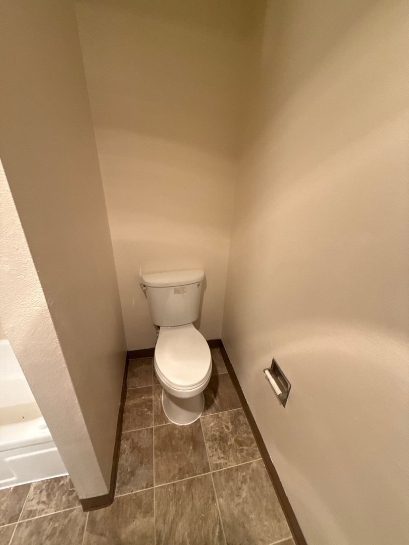 $1,145 First 3 Months, NW Salem 1 Bed, 1 Bath, Cottage, W/S/G Paid, W/D In Unit, AVAILABLE NOW! property image