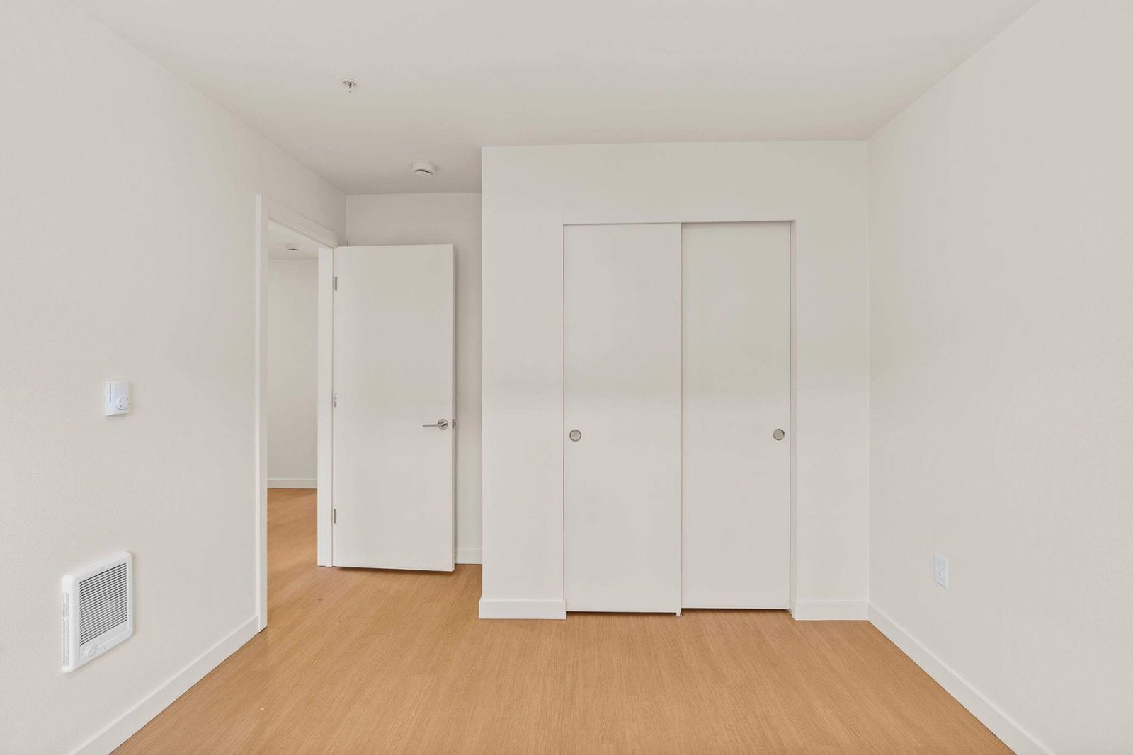 AVAILABLE NOW: ALBANY BRAND NEW COMPLEX | 2nd Floor 2 Bed 1.5 Bath | W/D Included property image