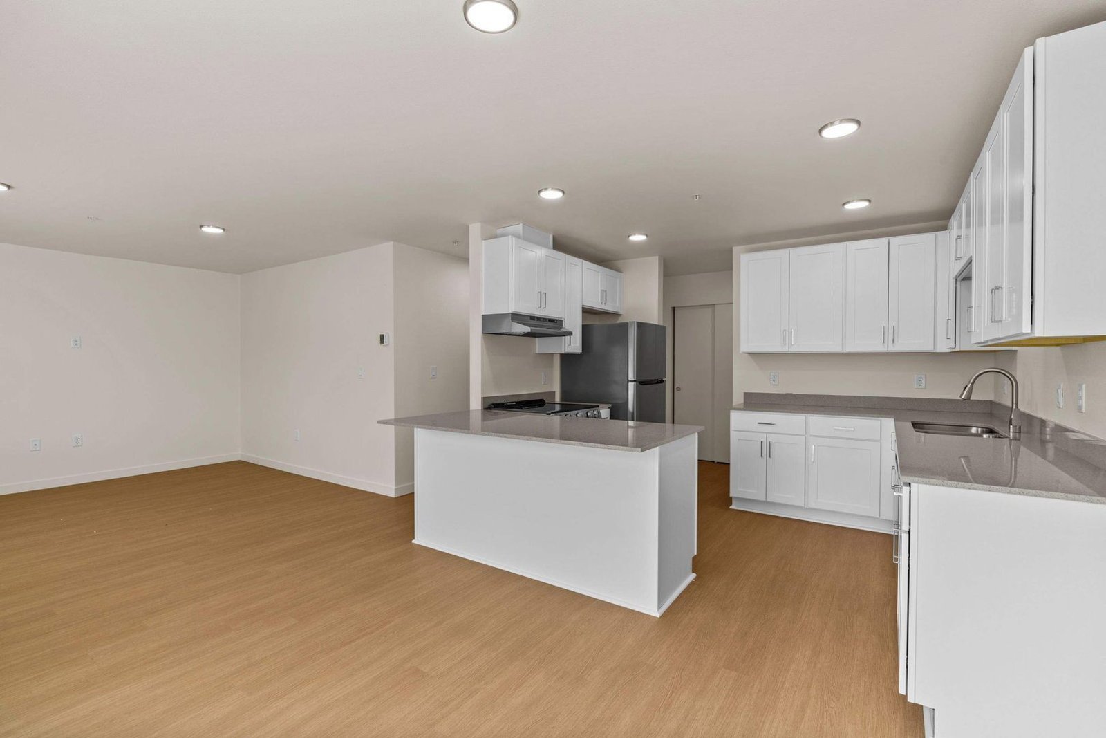 AVAILABLE NOW: ALBANY BRAND NEW COMPLEX | 2nd Floor 2 Bed 1.5 Bath | W/D Included property image