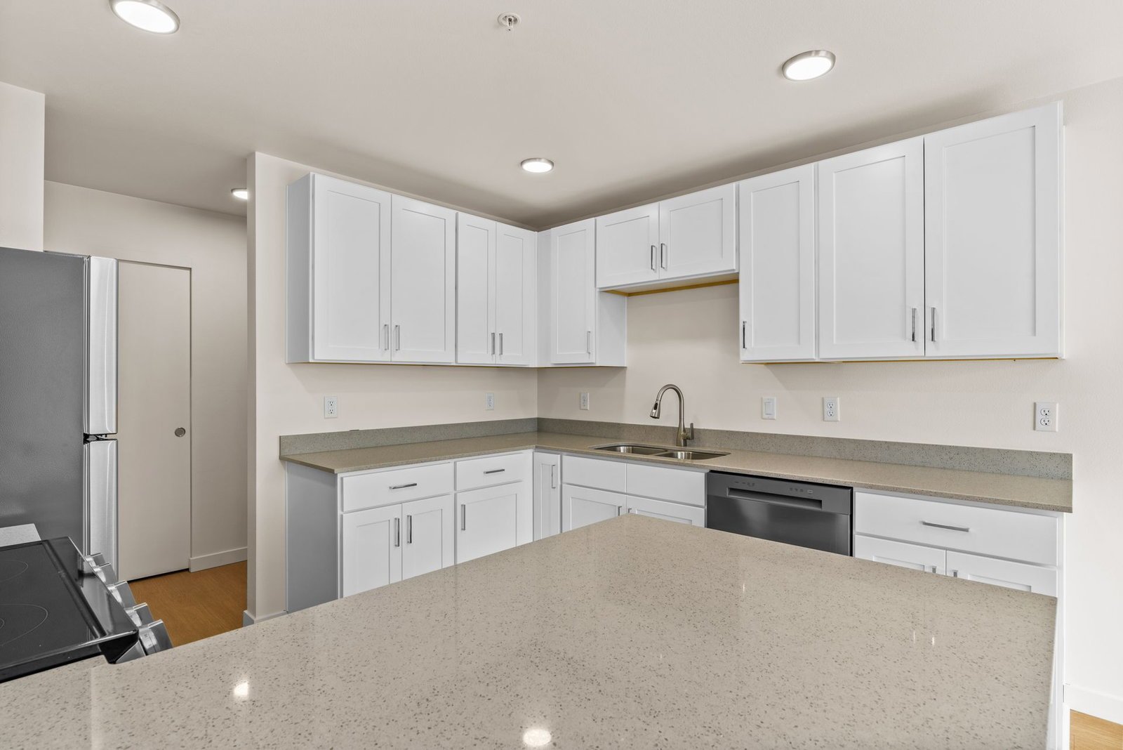 AVAILABLE NOW: ALBANY BRAND NEW COMPLEX | 2nd Floor 2 Bed 1.5 Bath | W/D Included property image