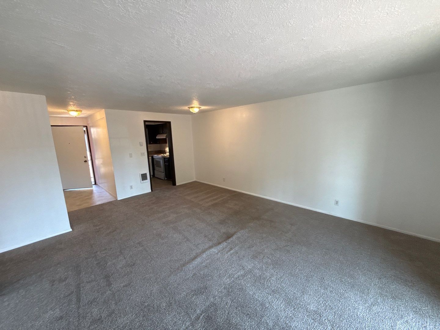 $1,025 First 3 Months, NE Salem 1 Bed, 1 Bath, 2nd Floor Apartment, AVAILABLE NOW! property image
