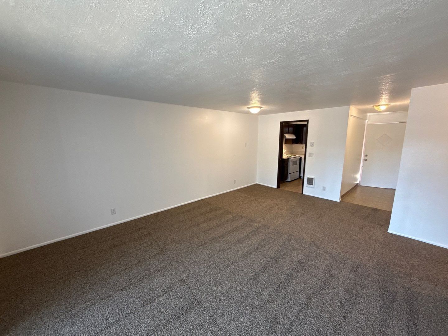 $1,145 First 3 Months, NE Salem 2 Bed, 1 Bath, 2nd Floor Apartment, AVAILABLE NOW! property image